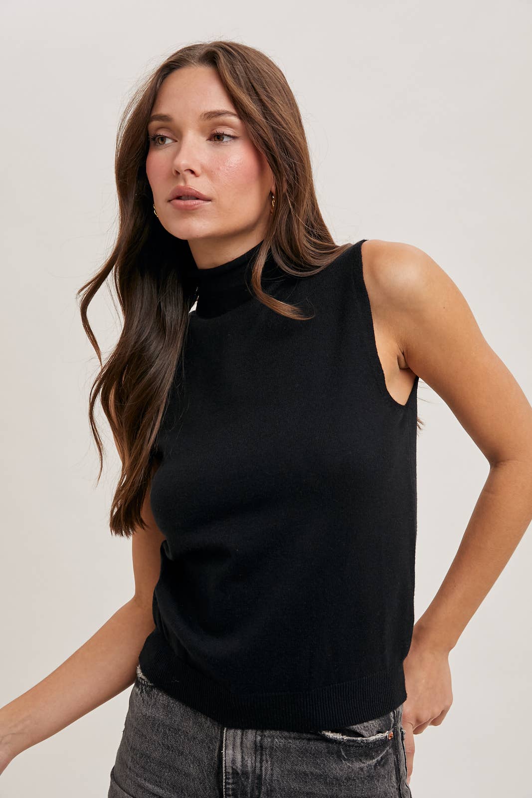 Bluivy - MOCK NECK SLEEVELESS KNIT TOP