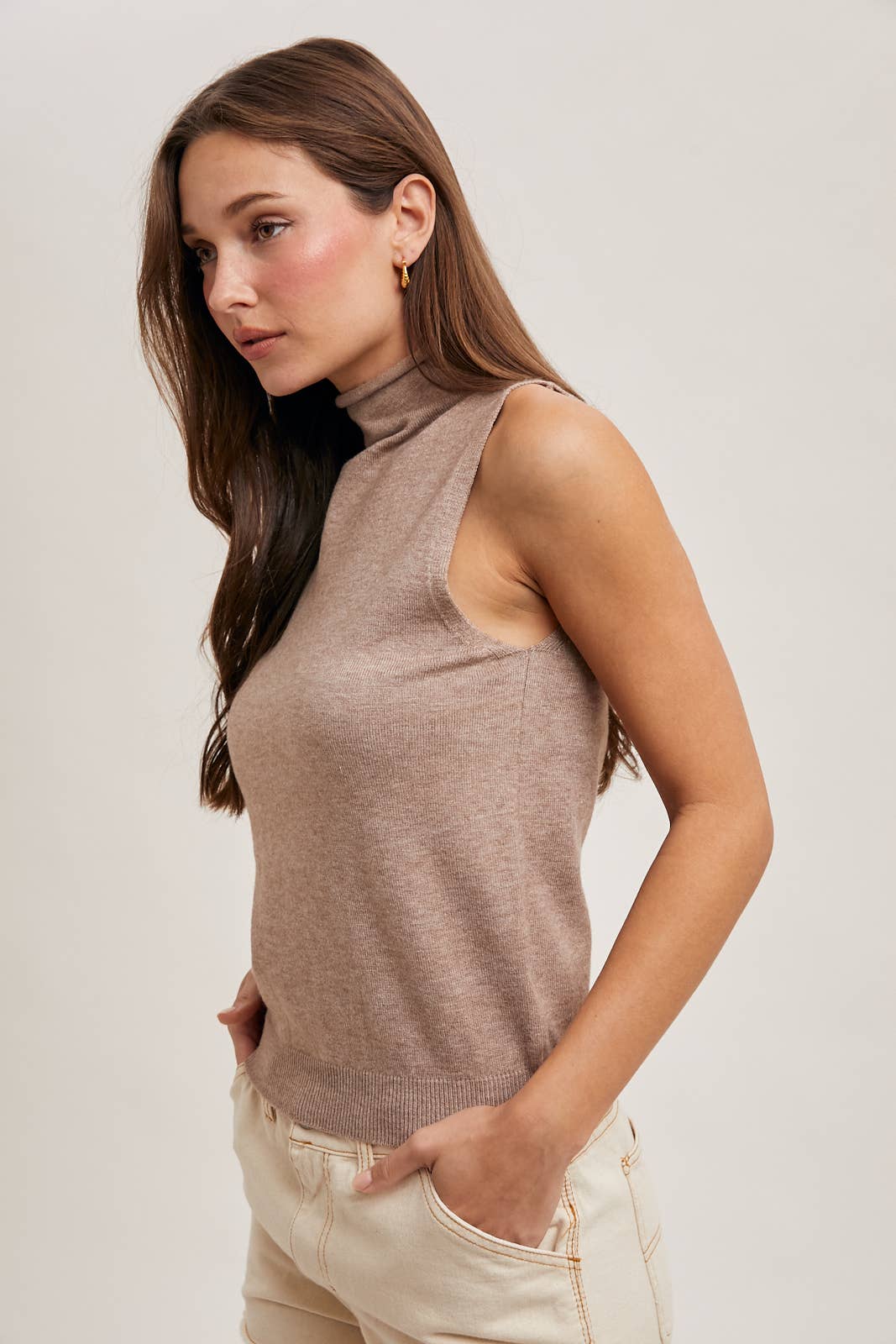 Bluivy - MOCK NECK SLEEVELESS KNIT TOP