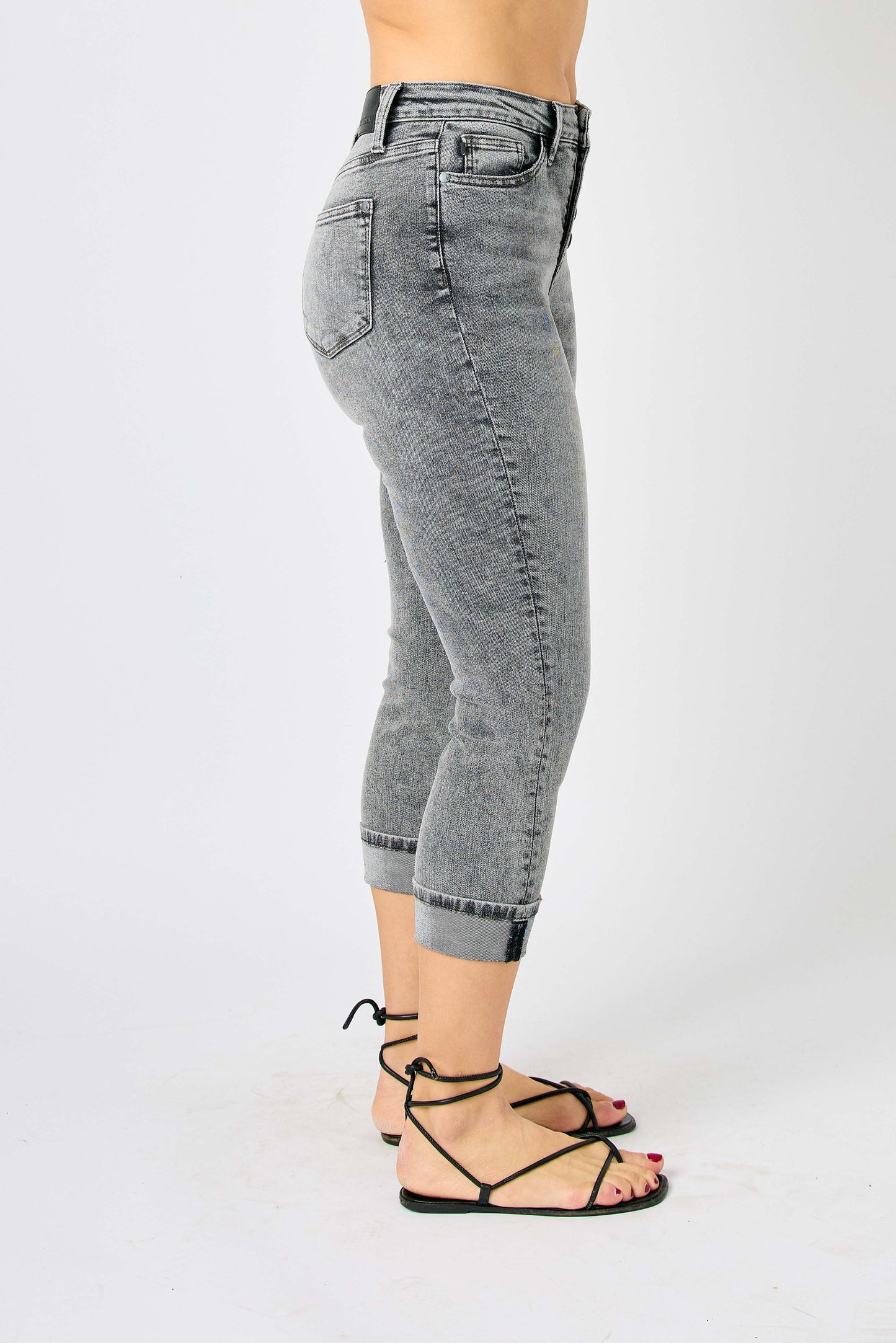 Judy Blue HW Cuffed Button Fly Capri Jean in Gray
