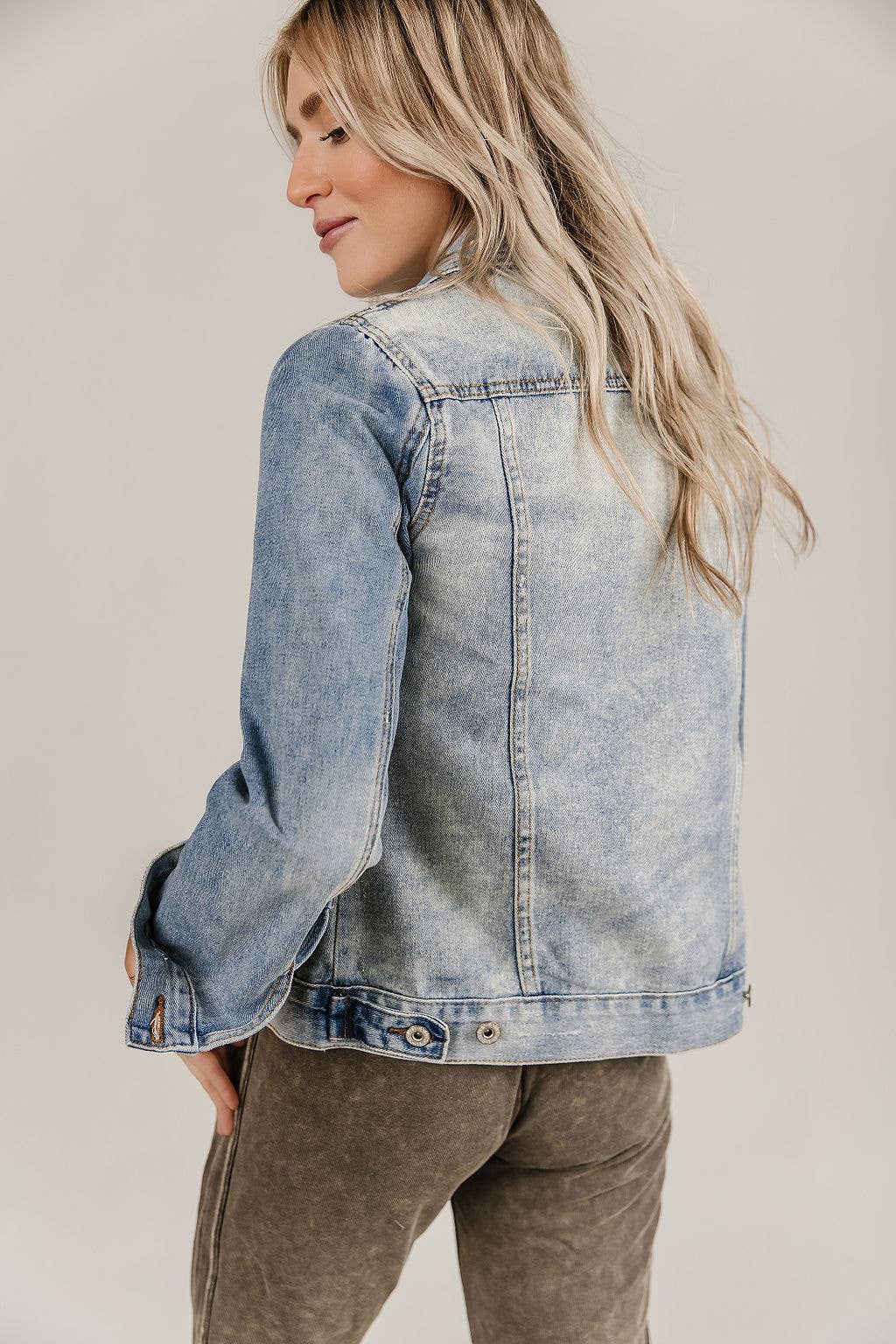 Ampersand Avenue - Denim Jacket- Classic Light Wash