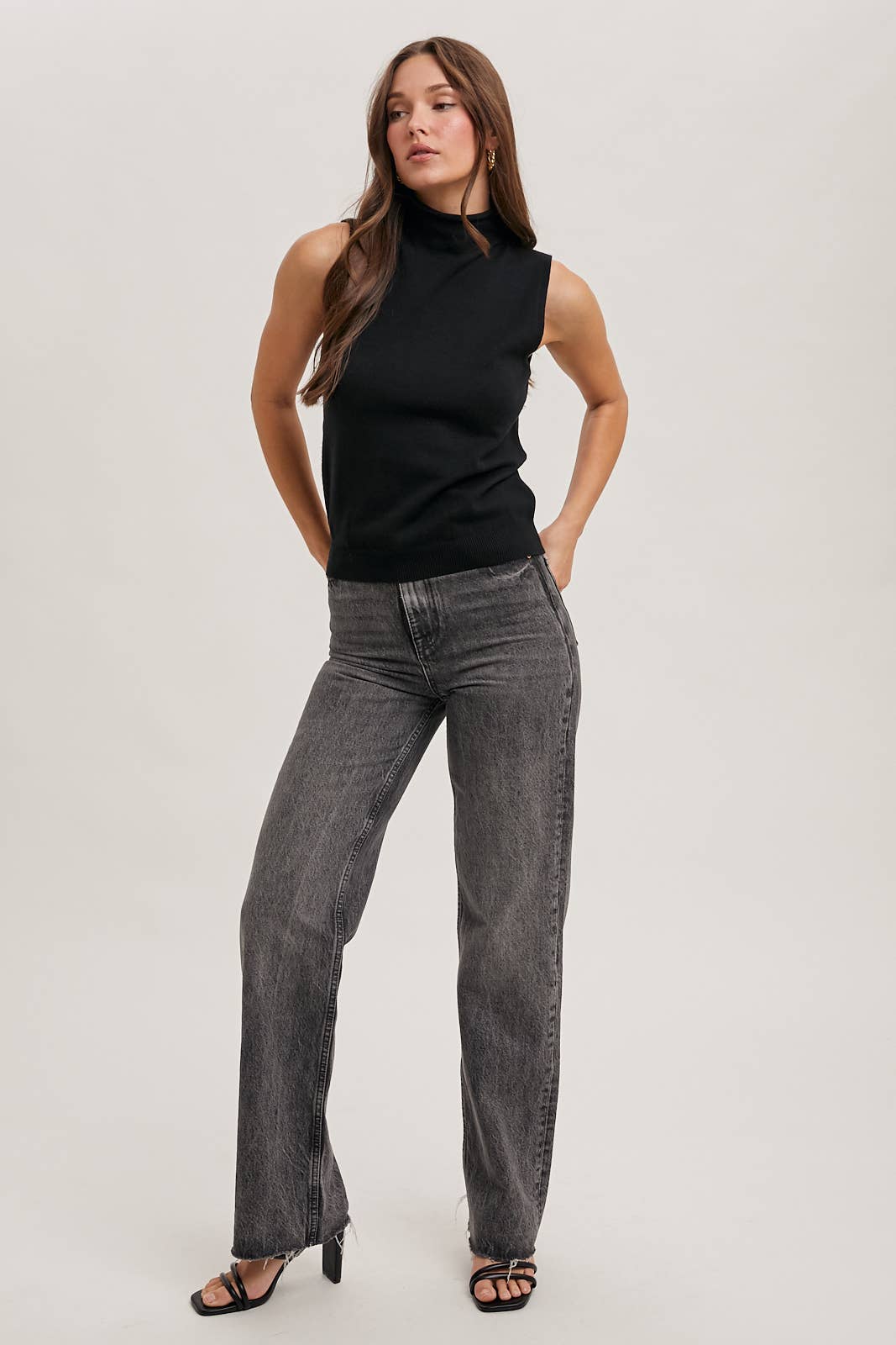 Bluivy - MOCK NECK SLEEVELESS KNIT TOP