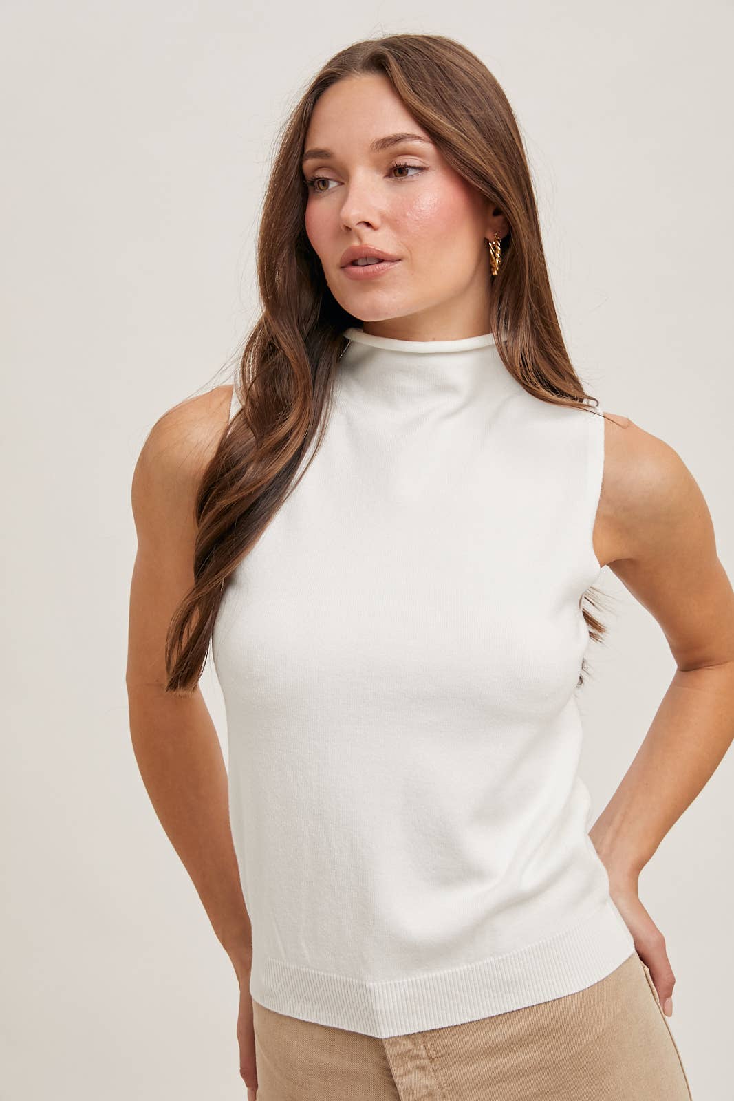 Bluivy - MOCK NECK SLEEVELESS KNIT TOP