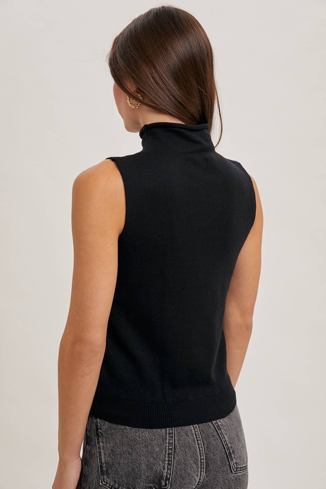 Bluivy - MOCK NECK SLEEVELESS KNIT TOP