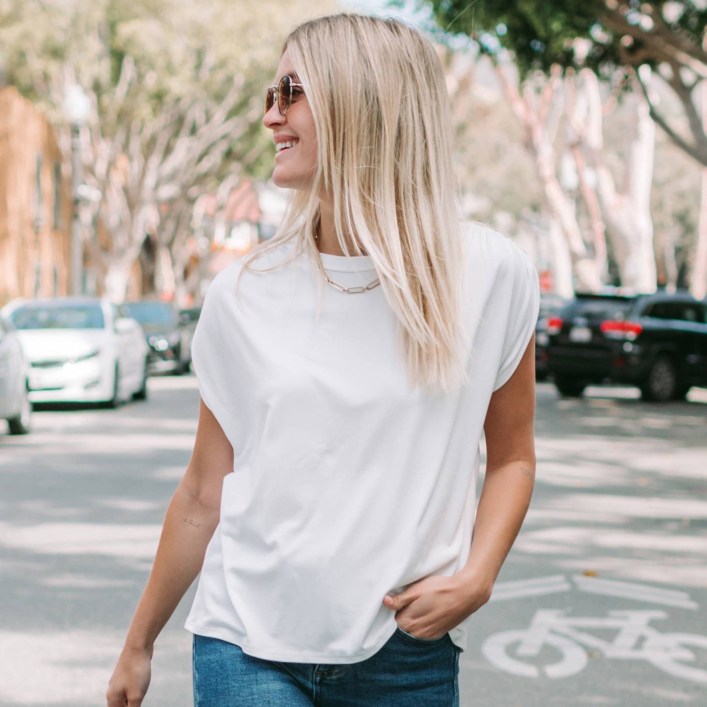 Amaryllis Apparel - Plus Size Super Soft Casual Ruched Shoulder Tee