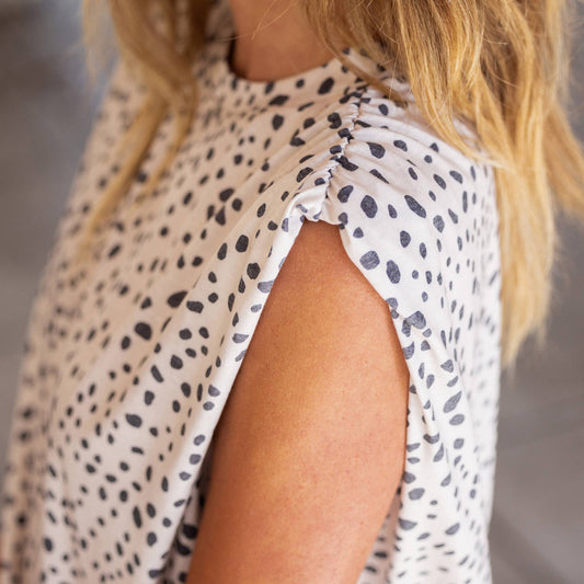 Amaryllis Apparel - Plus Size Super Soft Casual Ruched Shoulder Tee