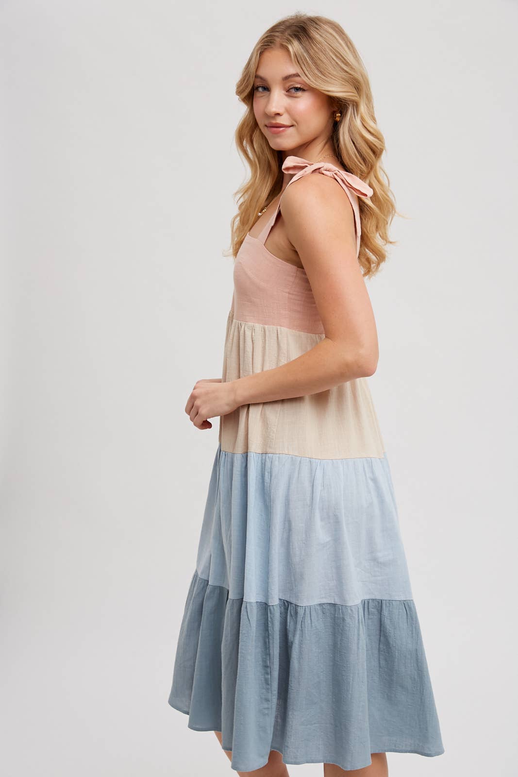 Bluivy - COLORBLOCK TIE-STRAP TIERED MIDI DRESS