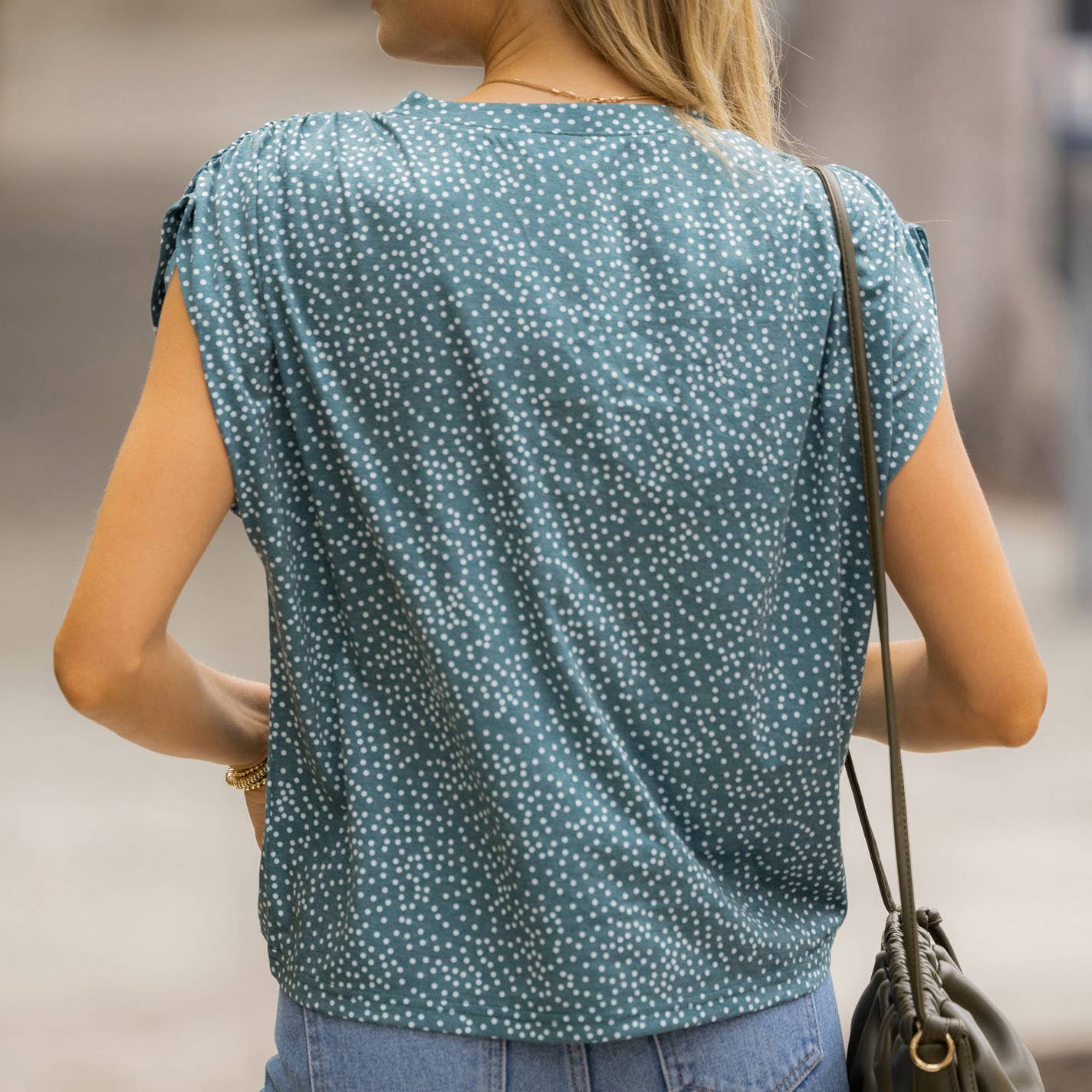 Amaryllis Apparel - Plus Size Super Soft Casual Ruched Shoulder Tee