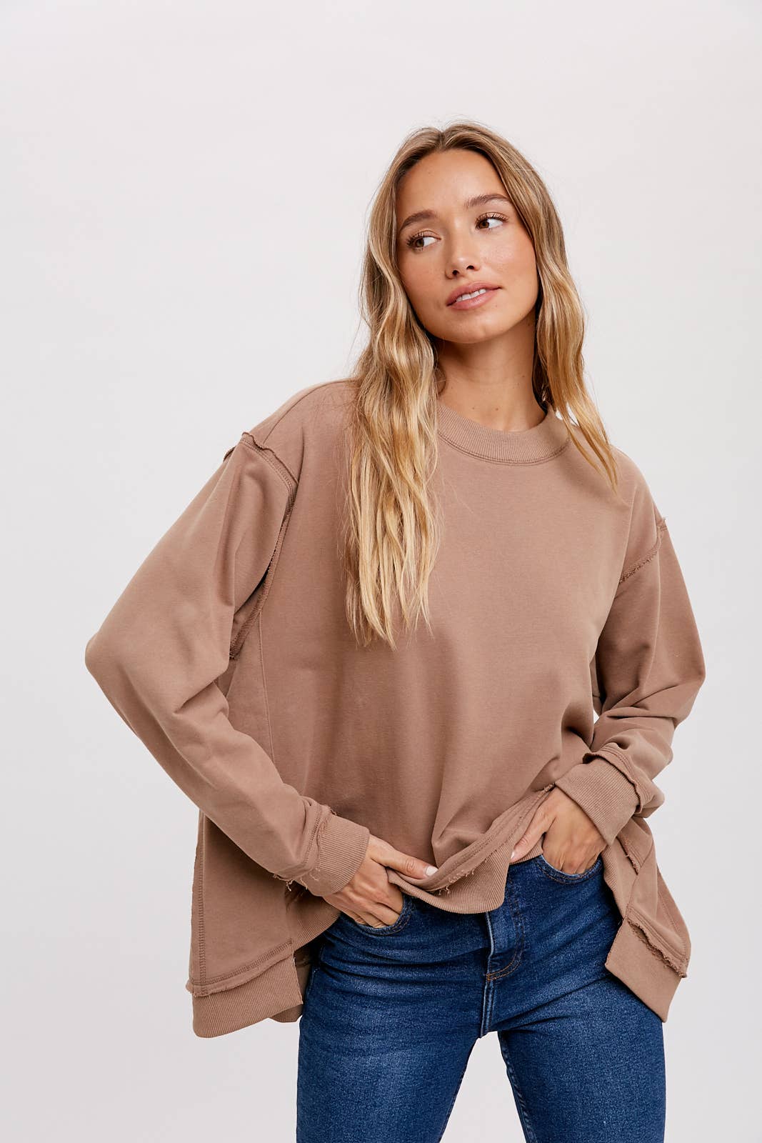 Bluivy - CREWNECK OVERSIZED SWEATSHIRT